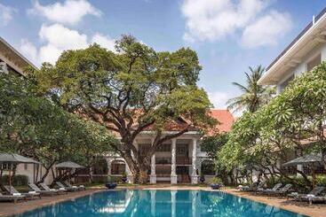Raffles Hotel Le Royal