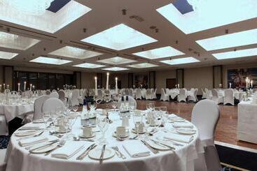 هتل Renaissance London Heathrow