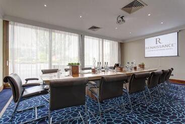 هتل Renaissance London Heathrow