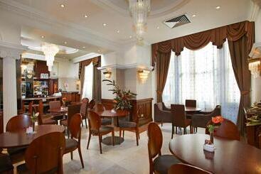 هتل Royal Eagle