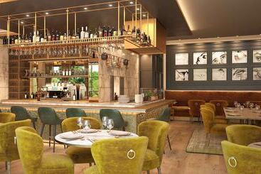 هتل Schloss Roxburghe, Part Of Destination By Hyatt