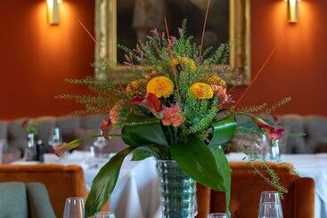 هتل Schloss Roxburghe, Part Of Destination By Hyatt