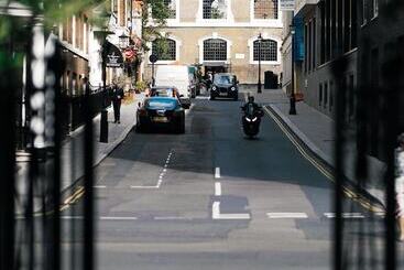 Althoff St James S Hotel & Club London