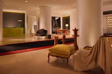 Hotel St Martins Lane London