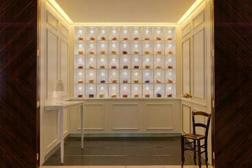 Hotel St Martins Lane London