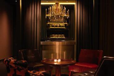 Hotel St Martins Lane London