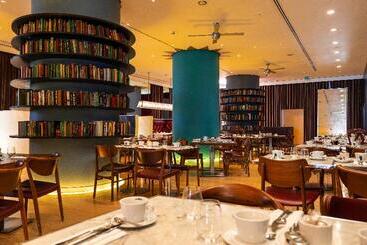 Hotel St Martins Lane London