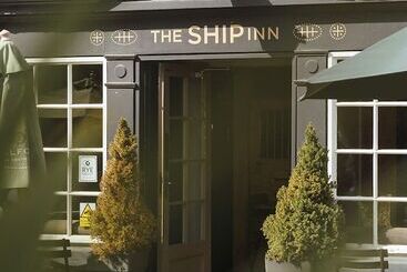 هتل The Ship Inn