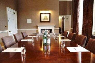 Otel Wivenhoe House