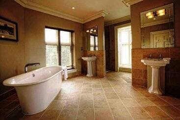 Otel Wivenhoe House