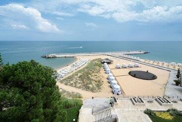 Imperial Hotel & Spa