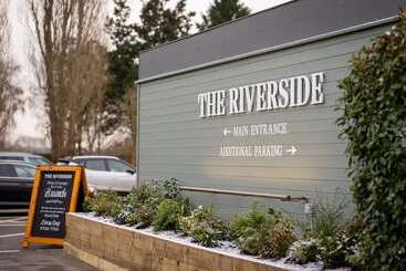 Riverside Hotel By Chef & Brewer Collection