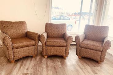 مُتل Knights Inn Prince George