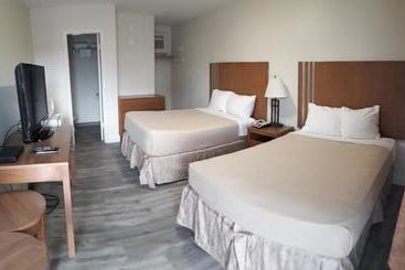 مُتل Knights Inn Prince George