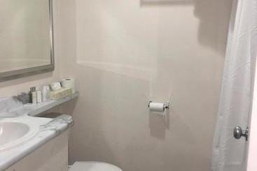مُتل Knights Inn Prince George