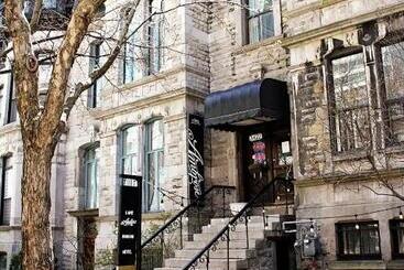 בית מלון כפרי Ambrose House & Cafe   Self Check In Guesthouse