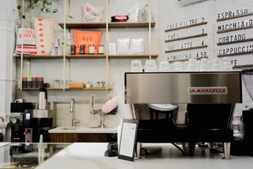 בית מלון כפרי Ambrose House & Cafe   Self Check In Guesthouse