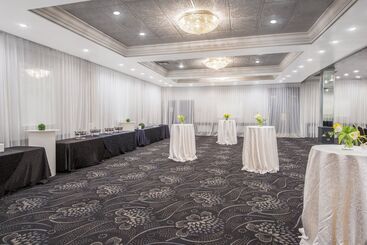 酒店 Armon Plaza Montreal Airpt, Trademark Collection By Wyndham