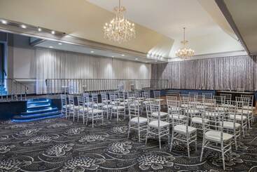 酒店 Armon Plaza Montreal Airpt, Trademark Collection By Wyndham