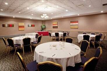 酒店 Armon Plaza Montreal Airpt, Trademark Collection By Wyndham