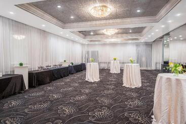 酒店 Armon Plaza Montreal Airpt, Trademark Collection By Wyndham