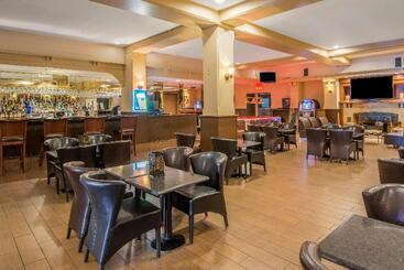 酒店 Armon Plaza Montreal Airpt, Trademark Collection By Wyndham
