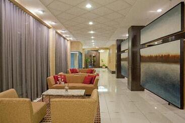 酒店 Armon Plaza Montreal Airpt, Trademark Collection By Wyndham