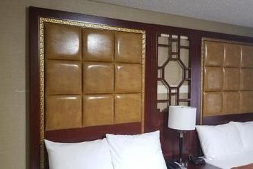 هتل Baymont By Wyndham Montreal Airport