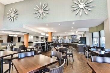 هتل Best Western Plus Cambridge
