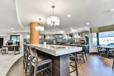 هتل Best Western Plus Cambridge