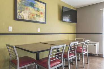هتل Comfort Inn