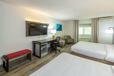 هتل Comfort Inn  Mont Laurier