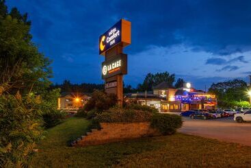هتل Comfort Inn  Mont Laurier