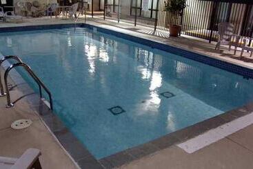 هتل Country Inn & Suites By Radisson, Toronto Mississauga, On