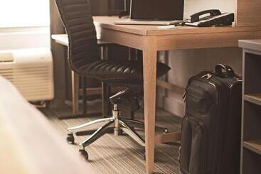هتل Country Inn & Suites By Radisson, Toronto Mississauga, On