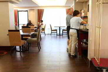 هتل Country Inn & Suites By Radisson, Toronto Mississauga, On
