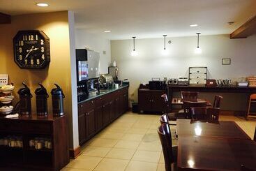 هتل Country Inn & Suites By Radisson, Winnipeg, Mb