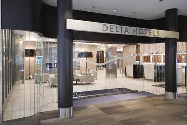 Delta Hotels By Marriott Edmonton Centre Suites
