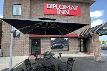 هتل Diplomat Inn