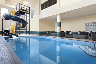 Four Points By Sheraton Hotel & Suites Calgary West