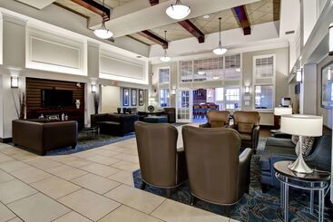 هتل Hampton Inn & Suites By Hilton Calgary Airport