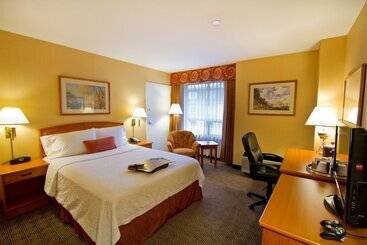 هتل Hampton Inn By Hilton Vancouver Airport/richmond