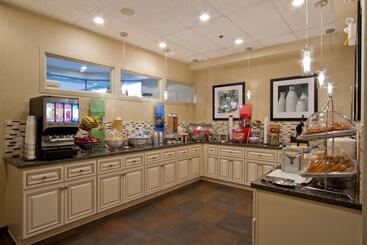 هتل Hampton Inn By Hilton Vancouver Airport/richmond