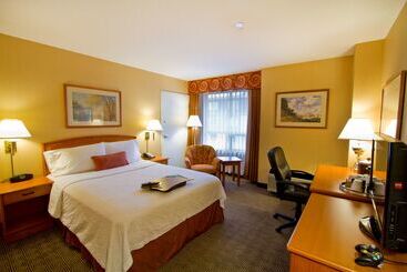 هتل Hampton Inn By Hilton Vancouver Airport/richmond