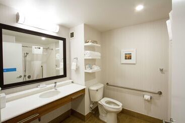 هتل Hampton Inn By Hilton Vancouver Airport/richmond
