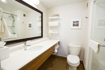 هتل Hampton Inn By Hilton Vancouver Airport/richmond