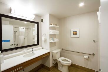 هتل Hampton Inn By Hilton Vancouver Airport/richmond