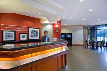 هتل Hampton Inn By Hilton Vancouver Airport/richmond