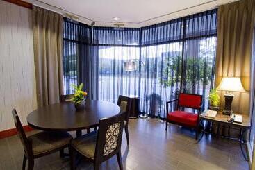 هتل Hampton Inn By Hilton Vancouver Airport/richmond