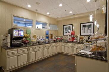 هتل Hampton Inn By Hilton Vancouver Airport/richmond